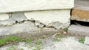 Обрушение бетонного основания дома