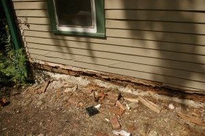 Необходи ремонт фундаменту деревянного дома
